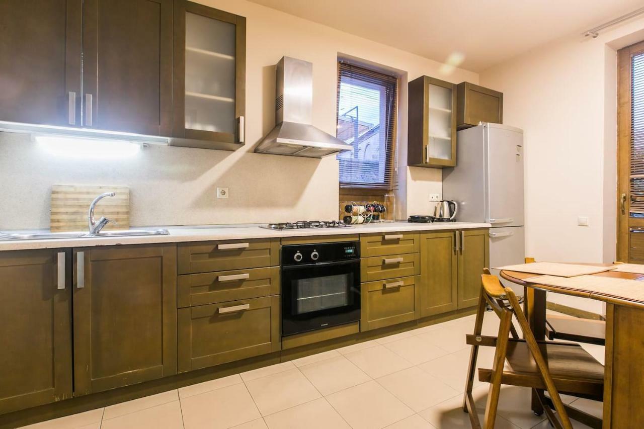 Proper Apartment - Duplex Home Тбилиси Екстериор снимка